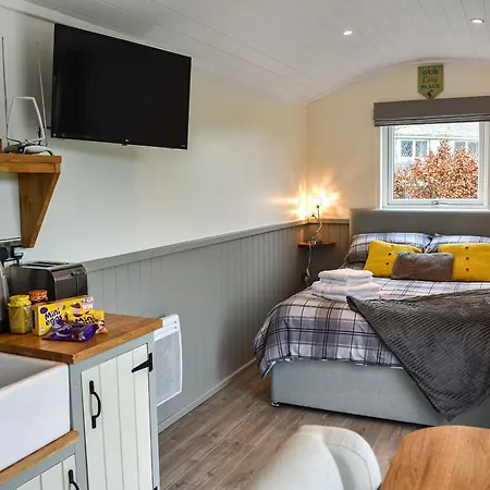 Holiday home Greengill Farm Shepherds Hut- Ukc3632 *