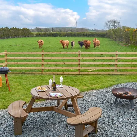 Greengill Farm Shepherds Hut- Ukc3632